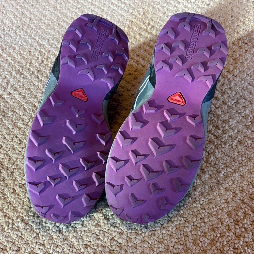 Salomon Gray and Purple Kids Shoes - Picture 3 of 8